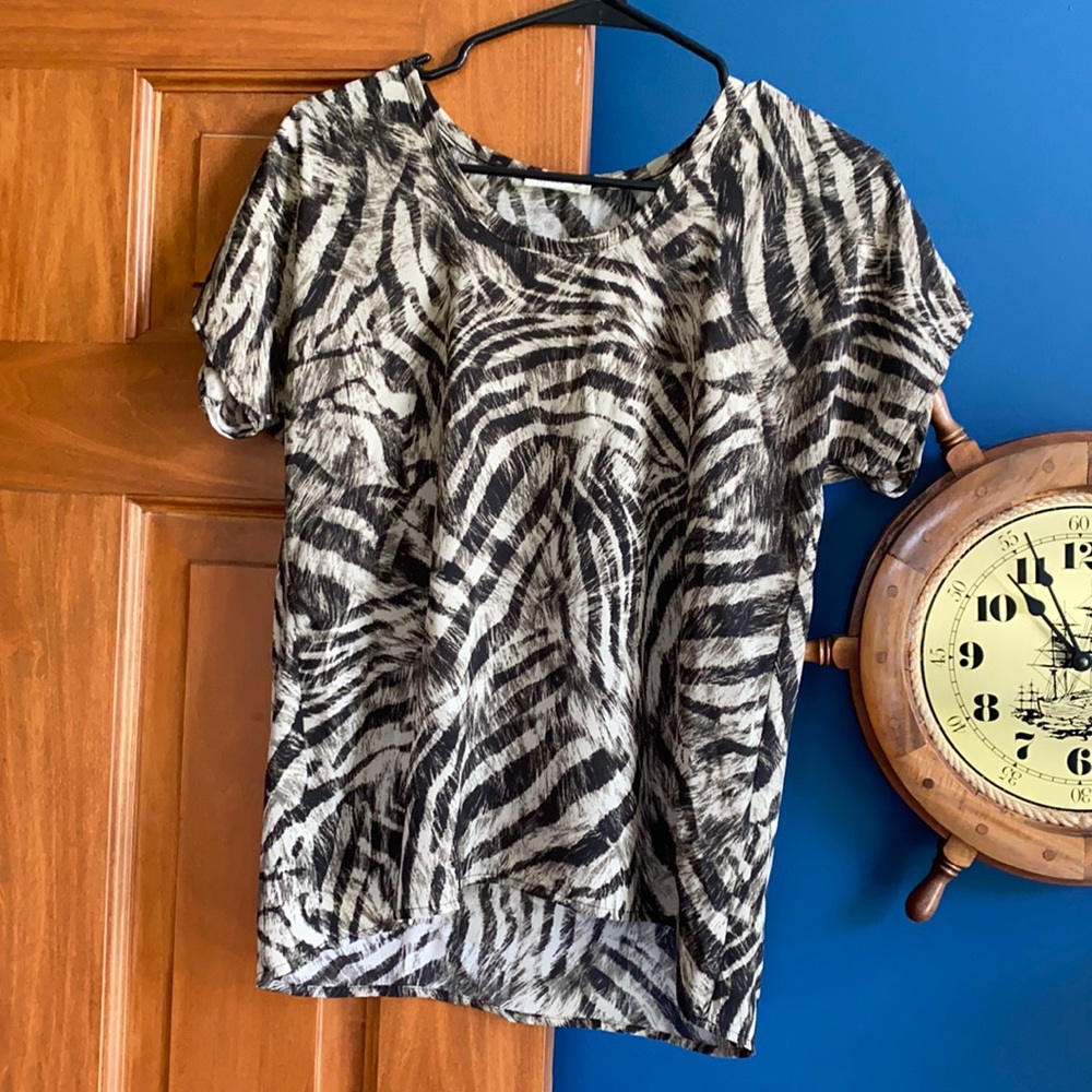 Short sleeve blouse